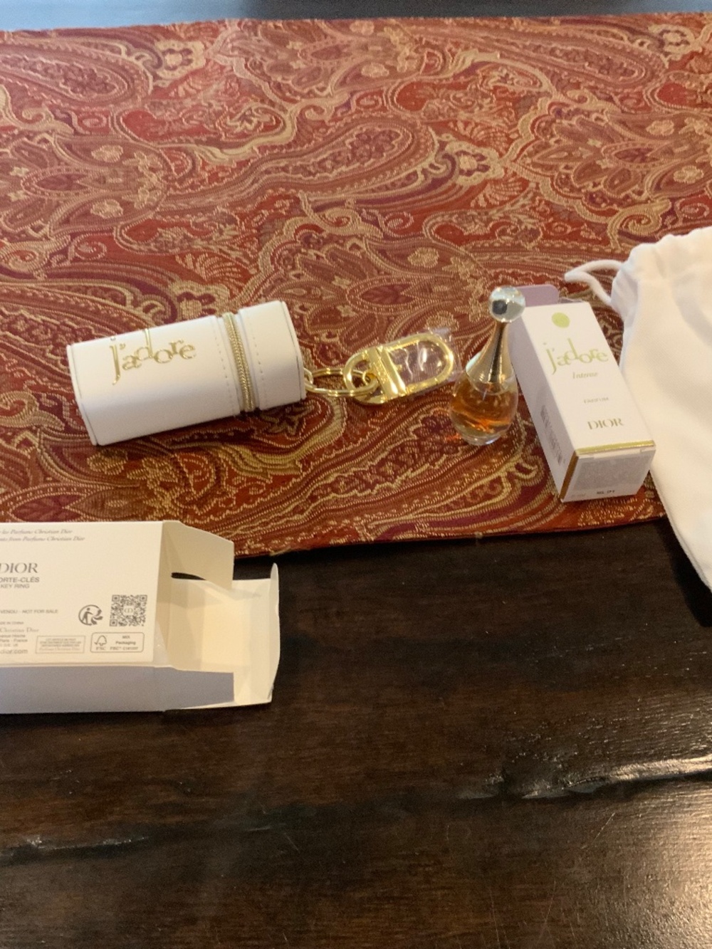 DIOR Member Gift Dior J'adore Key Ring Holder, j’adore intense parfum,cinch bag